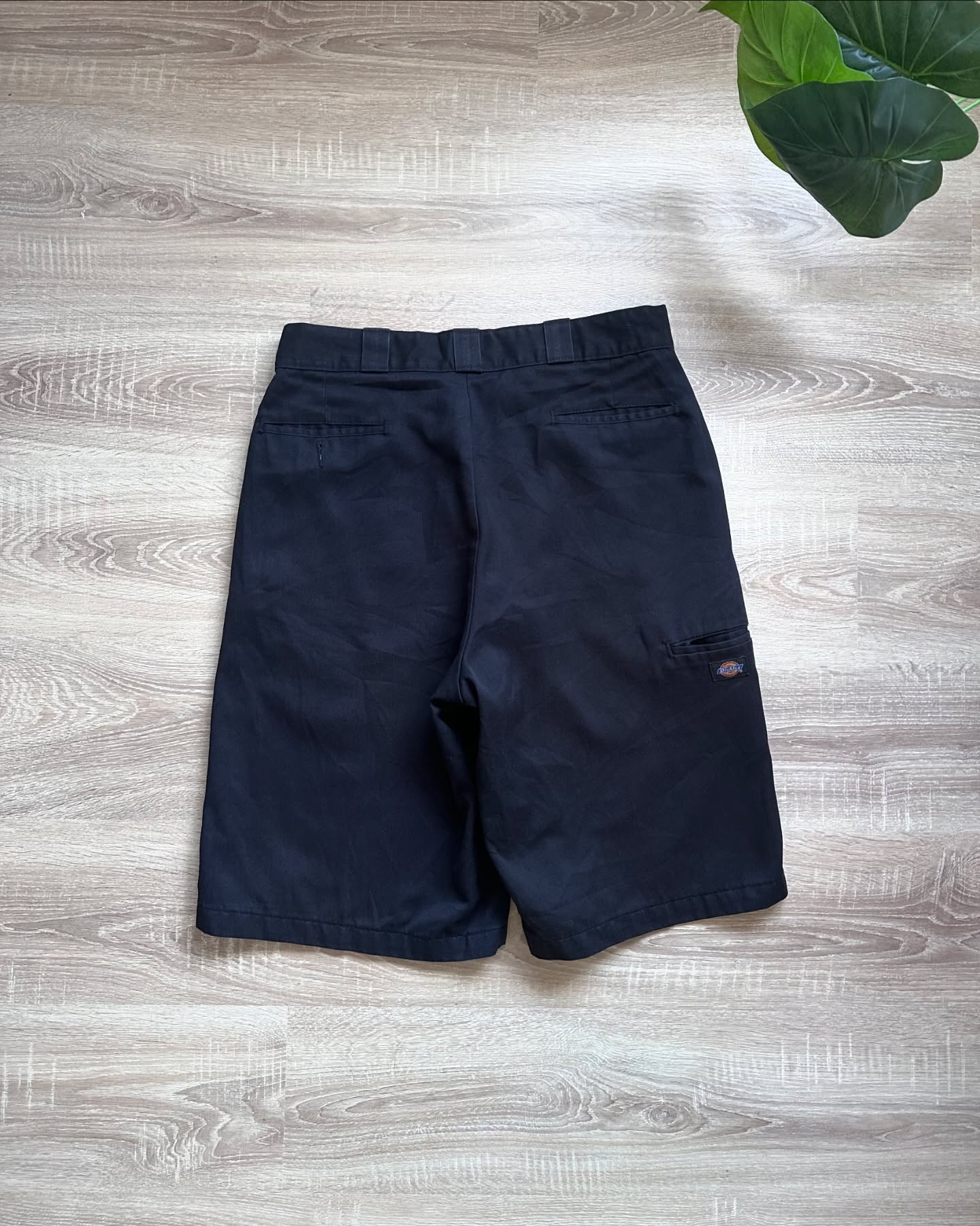 Bluzë e kuqe Hamilton 32 dhe shorce Dickies – Streetwear | Vintage clothing (4)