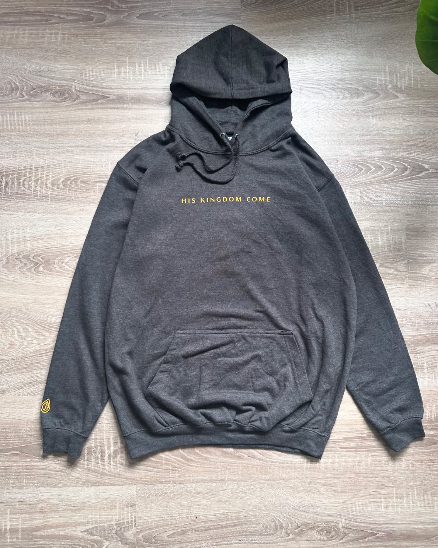 Duks gri me kapuç dhe pantallona kargo – Streetwear | Vintage clothing (3)