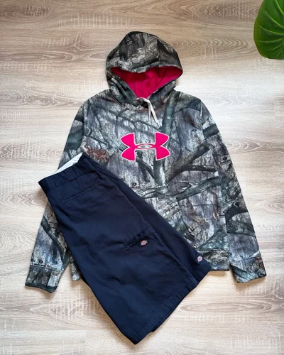 Duks Under Armour kamuflazh dhe shorce Dickies