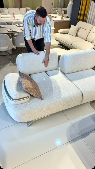 Kauç i bardhë modern me jastëkë
